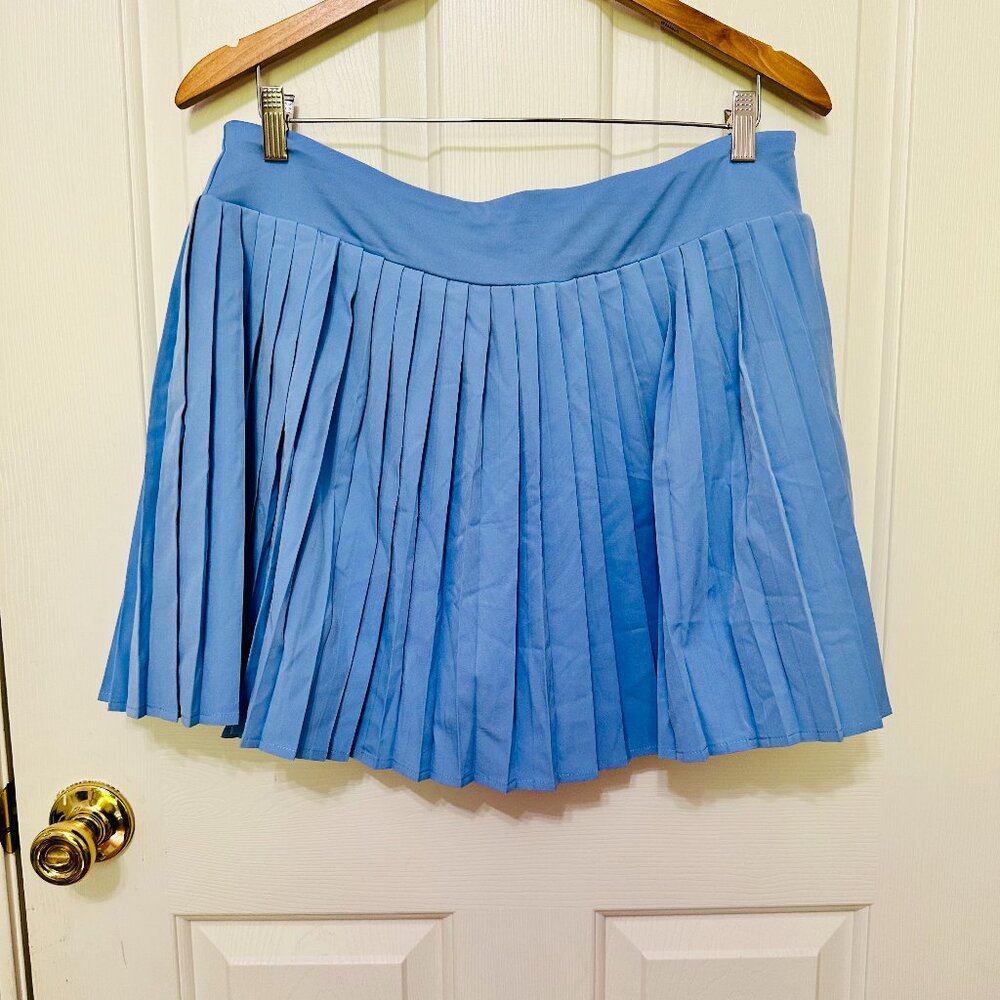 STRETCH THE RULES PLEATED GOLF SKORT SKIRT WITH UNDER SHORT BLUE